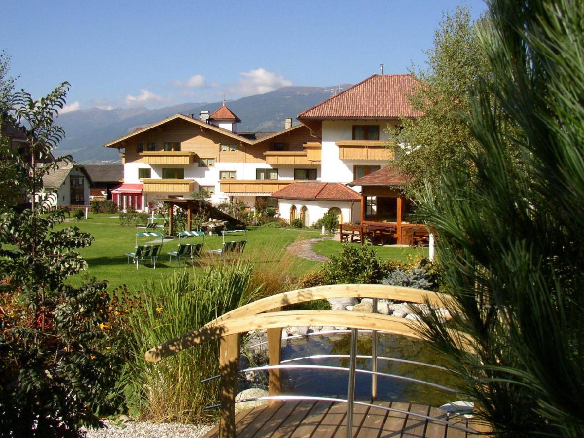 Hotel Tannenhof Брунико Екстериор снимка