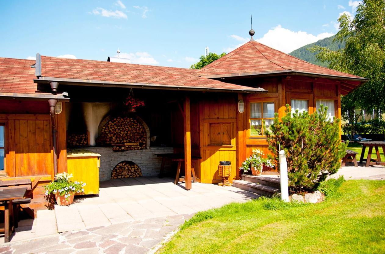 Hotel Tannenhof Брунико Екстериор снимка